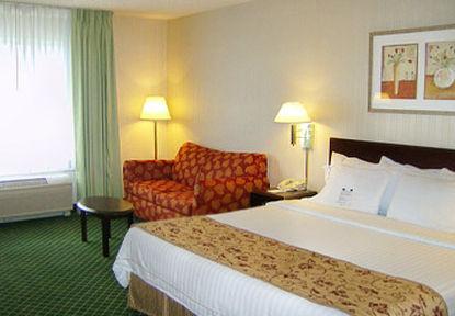 Fairfield Inn & Suites Portland South/Lake Oswego Room photo